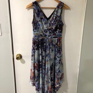 Simply Vera Verawang v-neck dress size Small Petit
